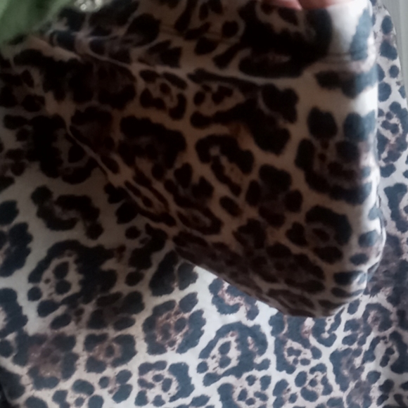 Top - Picture 4 of 4